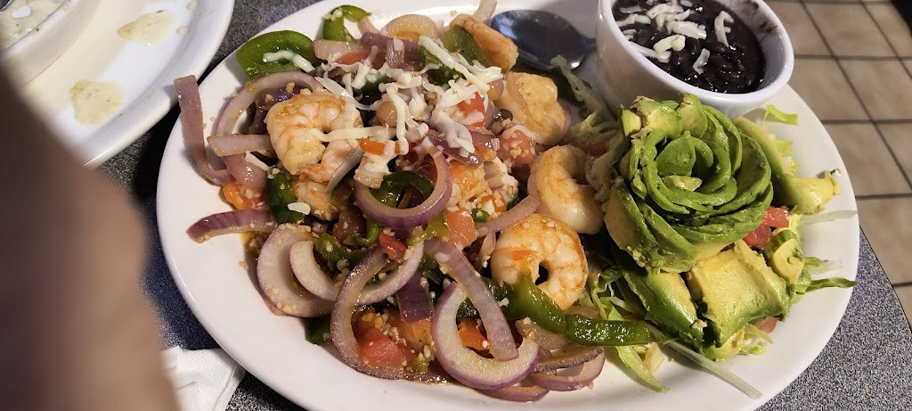 El Lago Bar & Grill | 100 Tanglewood Dr, Taylorsville, KY 40071, USA | Phone: (502) 354-9154