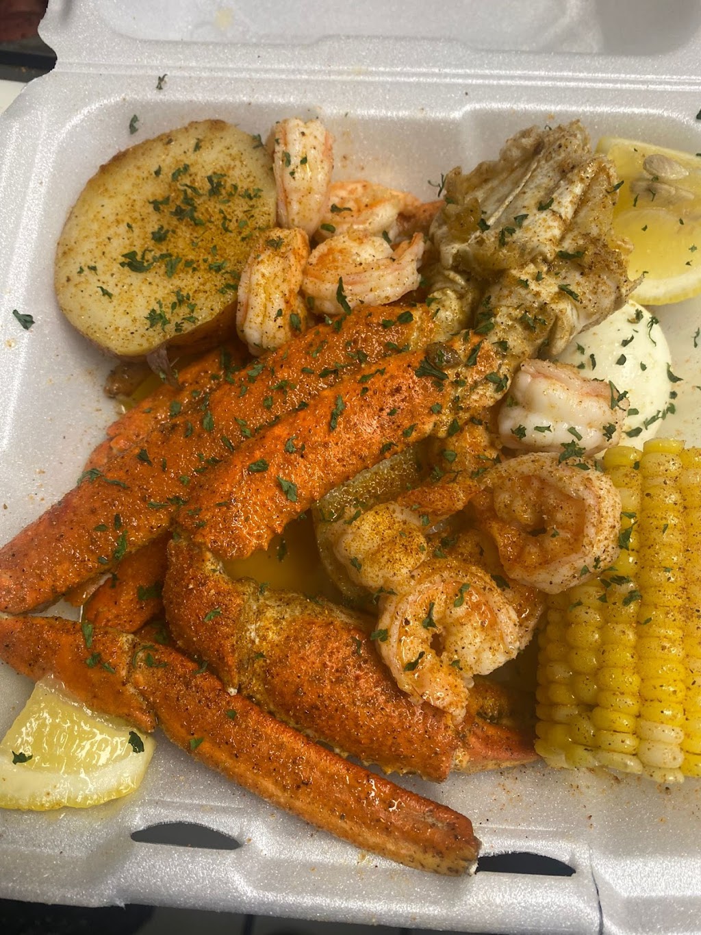 L&B Seafood Kitchen | 1276 Merchants Dr, Dallas, GA 30132, USA | Phone: (678) 401-2167