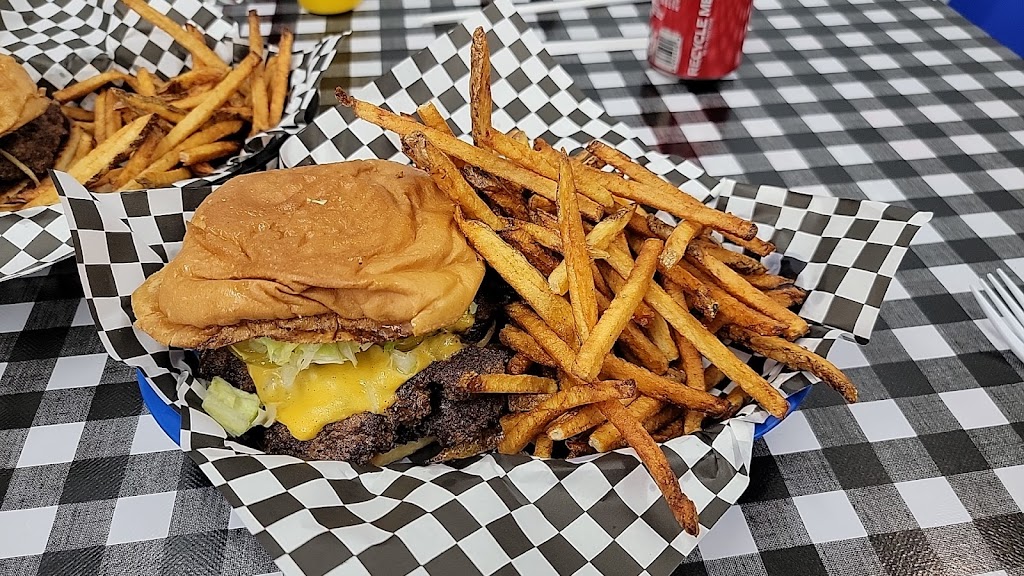 Charlie’s Burger and Brews | 4515 S Georgia St, Amarillo, TX 79110, USA | Phone: (806) 678-8647