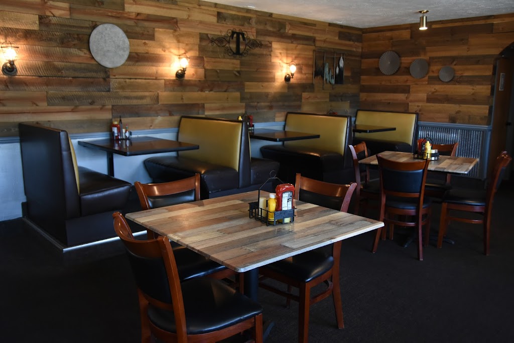 Trappers Bar and Grill | 50 N Union Rd, Evansville, WI 53536, USA | Phone: (608) 882-1170