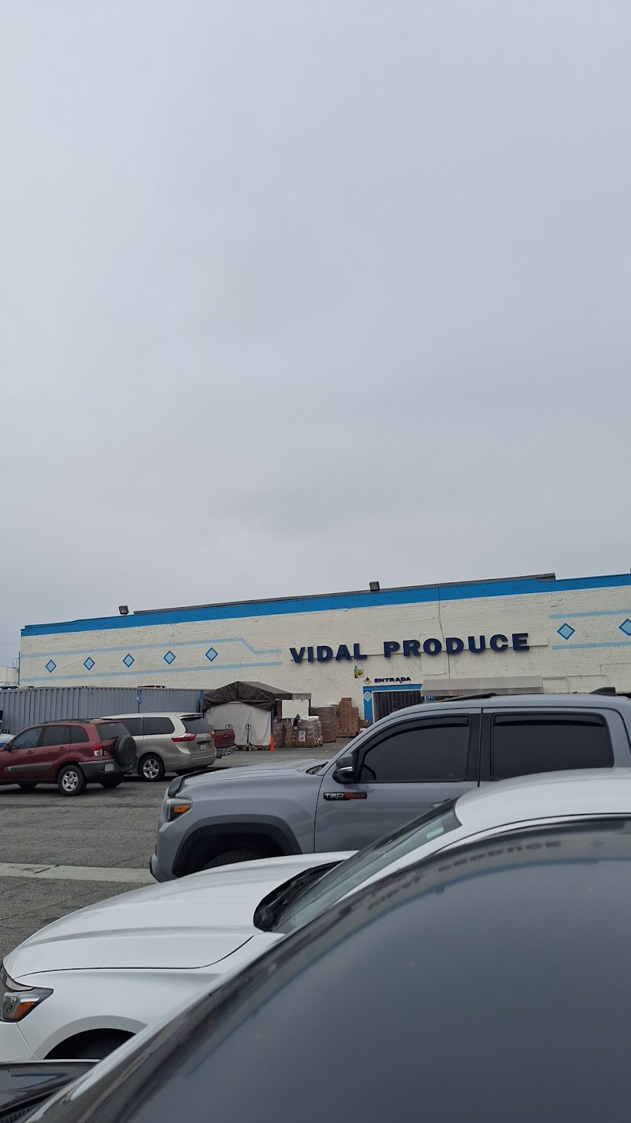 Vidal Produce Wholesale | 2401 E 27th St, Vernon, CA 90058, USA | Phone: (323) 587-1072