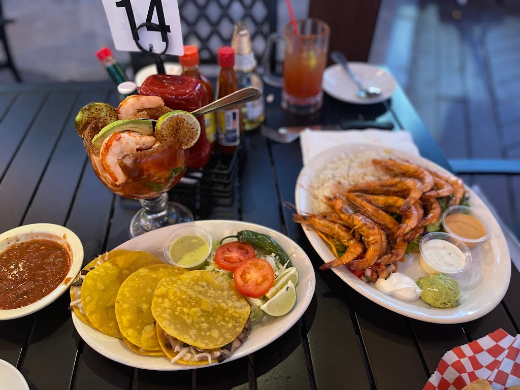 Allende Seafood Bar & Grill | 3311 Sylvan Ave, Dallas, TX 75212, USA | Phone: (214) 484-1473