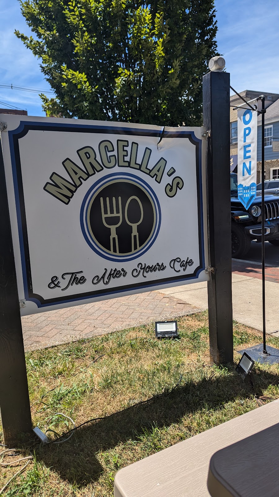 Marcellas and the After Hours Cafe | 225 N 3rd St, Bardstown, KY 40004, USA | Phone: (502) 331-5306