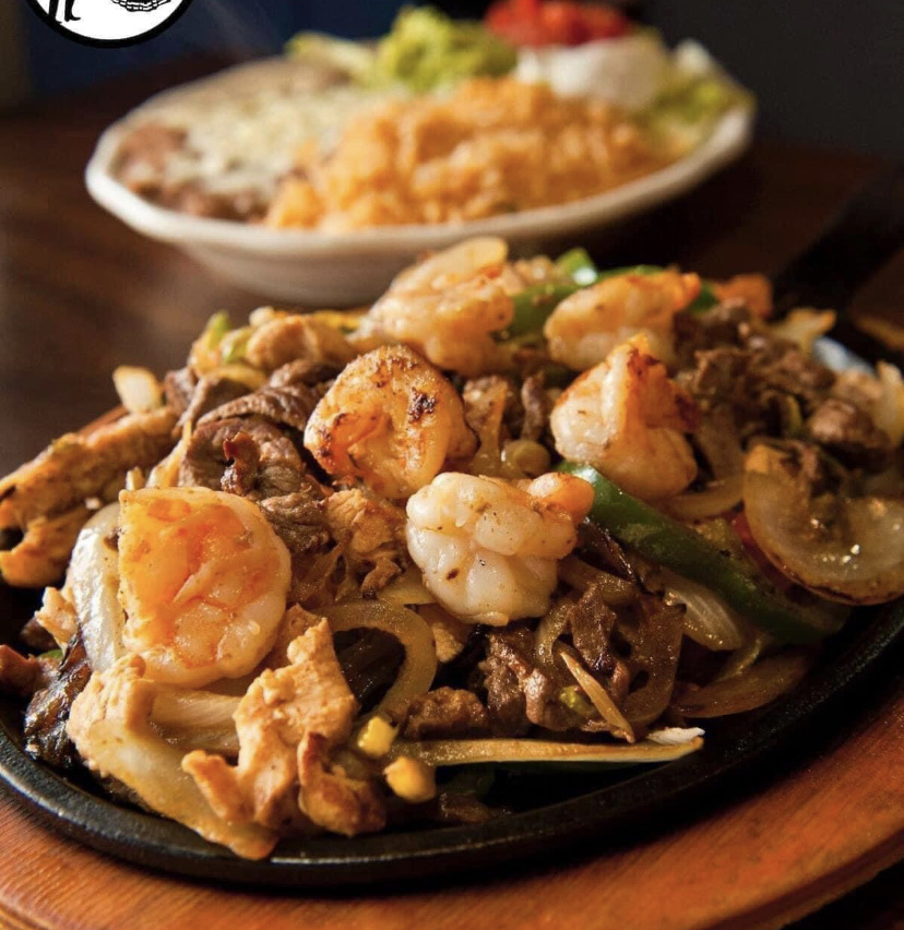 Laredo’s mexican Grill | 256 W Main St, Camden, TN 38320, USA | Phone: (731) 213-2252