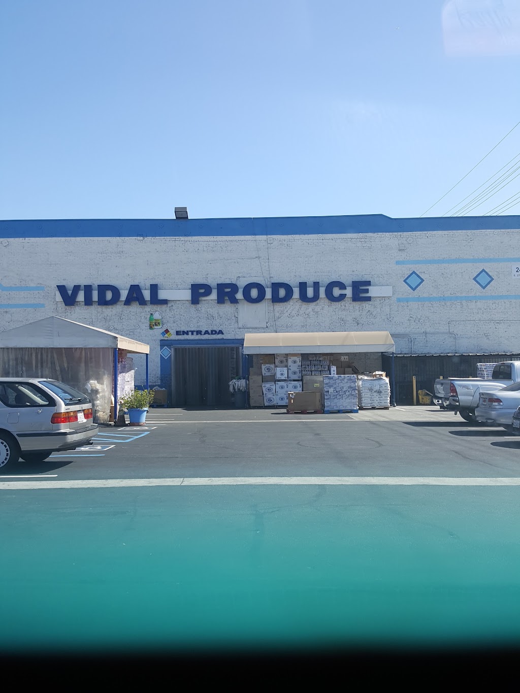 Vidal Produce Wholesale | 2401 E 27th St, Vernon, CA 90058, USA | Phone: (323) 587-1072