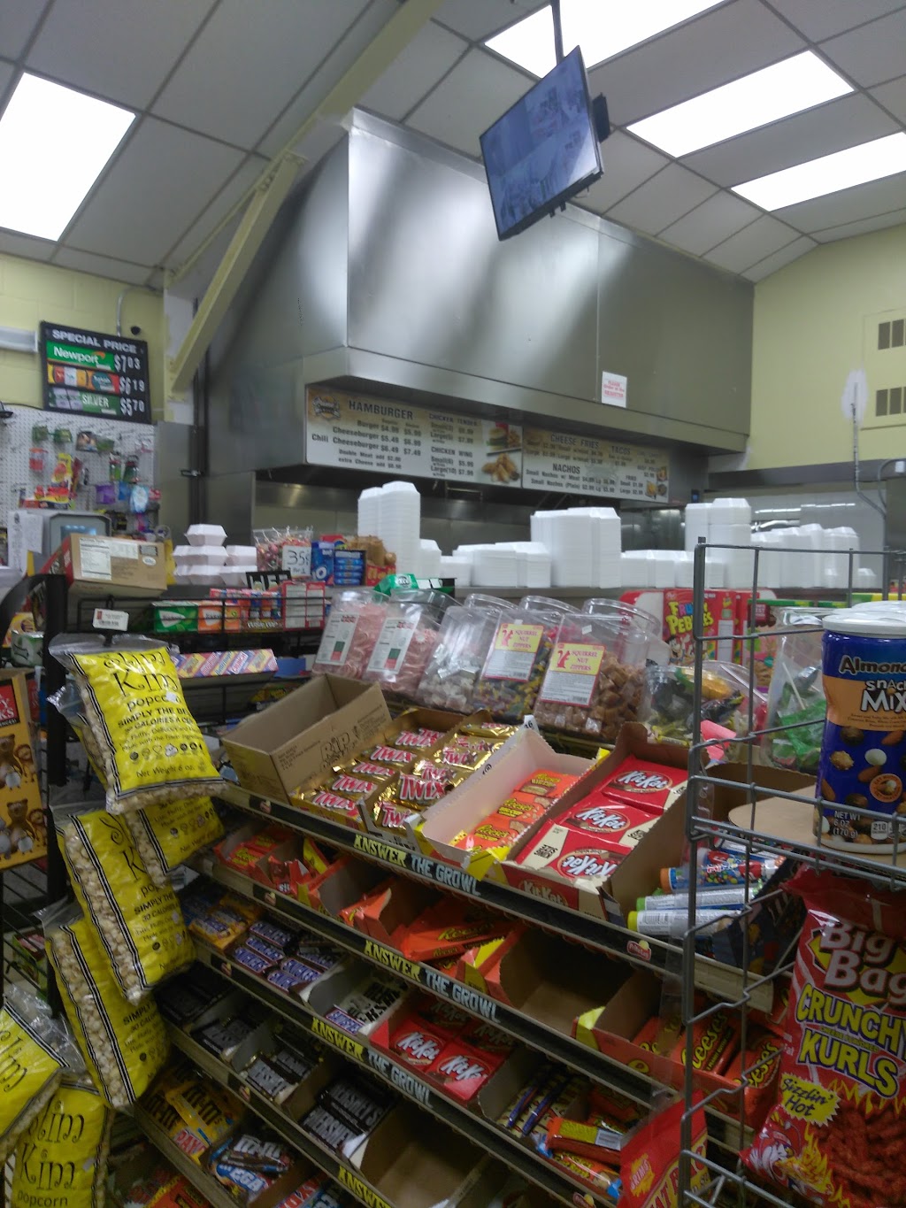 Primos Food Mart | 221 Hill Ave, Aurora, IL 60505, USA | Phone: (630) 585-7934